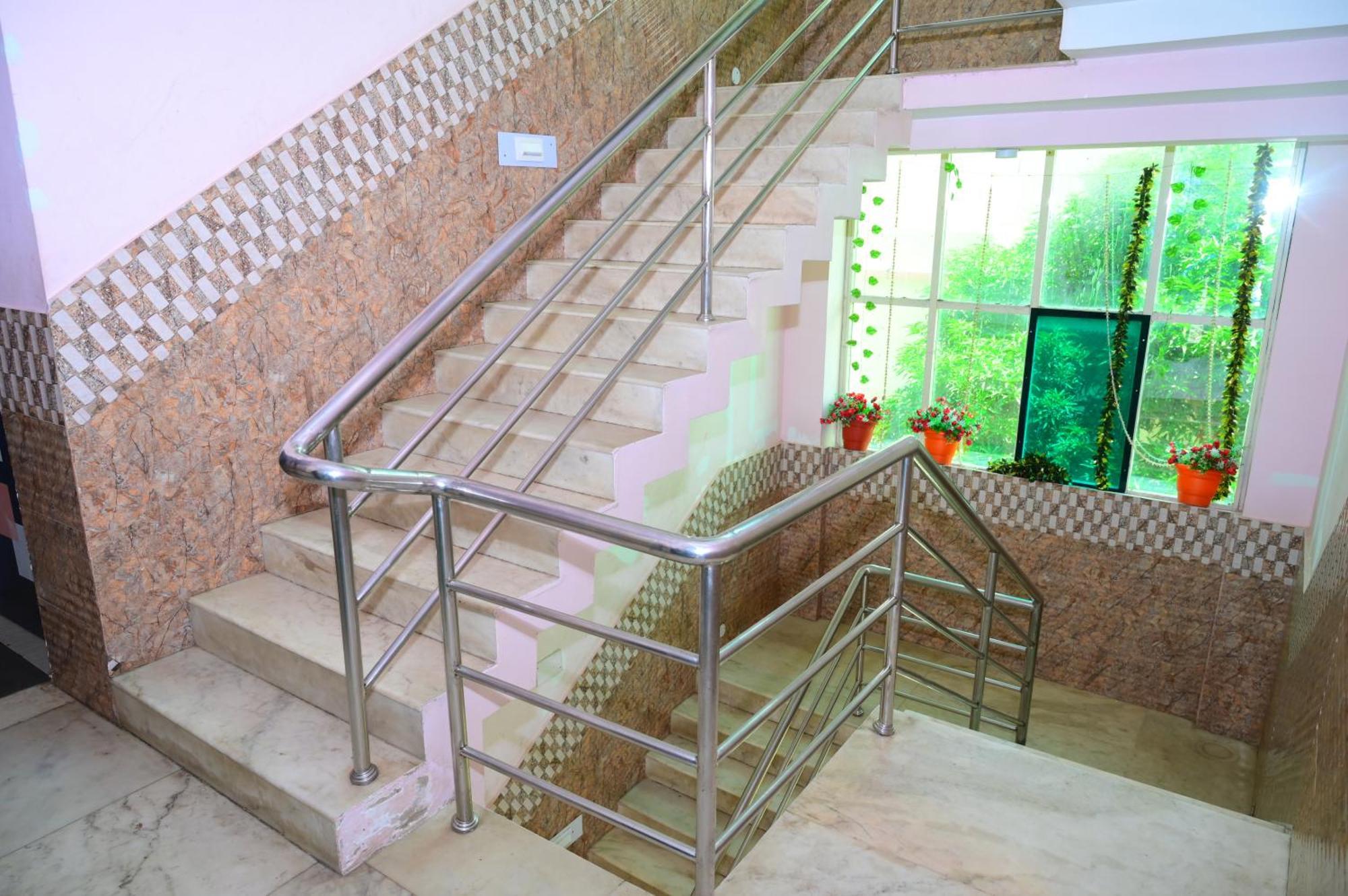 Hotel Mor Beach Heaven-স্বর্গদ্বার গোল্ডেন বিচ এবং মন্দিরের কাছে হোটেল বিচ হেভেন- Near Golden Beach & Temple Best Selling & Best Choice Of Travellers Puri